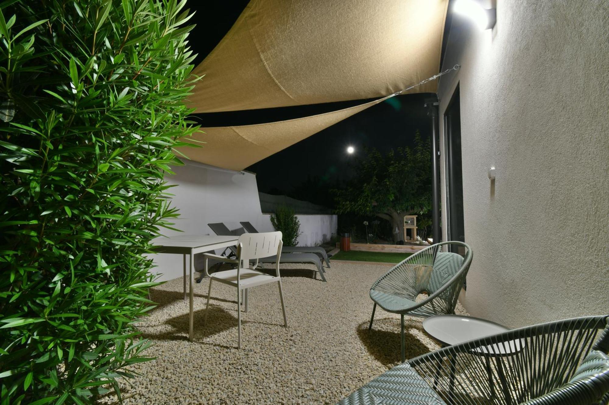 Une Nuit En Luberon Puyvert Bagian luar foto